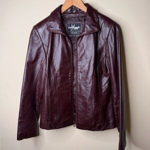 Vintage Wilson’s Leather Women’s Burgundy Maroon Leather Jacket Size Medium